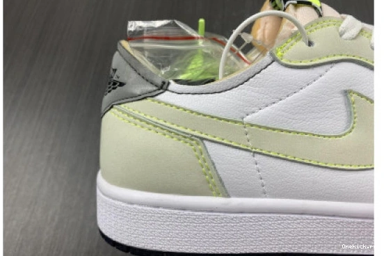 DM7837-103 AIR DM7837-103 WHITE NewStyle JORDAN GHOST 156 GREEN-BLACK LOW 1 OG 0523